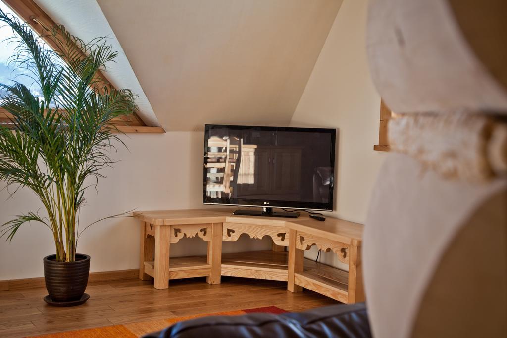 Dom Pod Smokami Apartment Буковина Татжанска Екстериор снимка